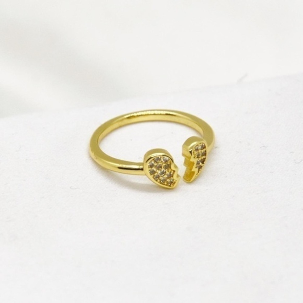 Heartbreak Ring - Picture 2 of 4